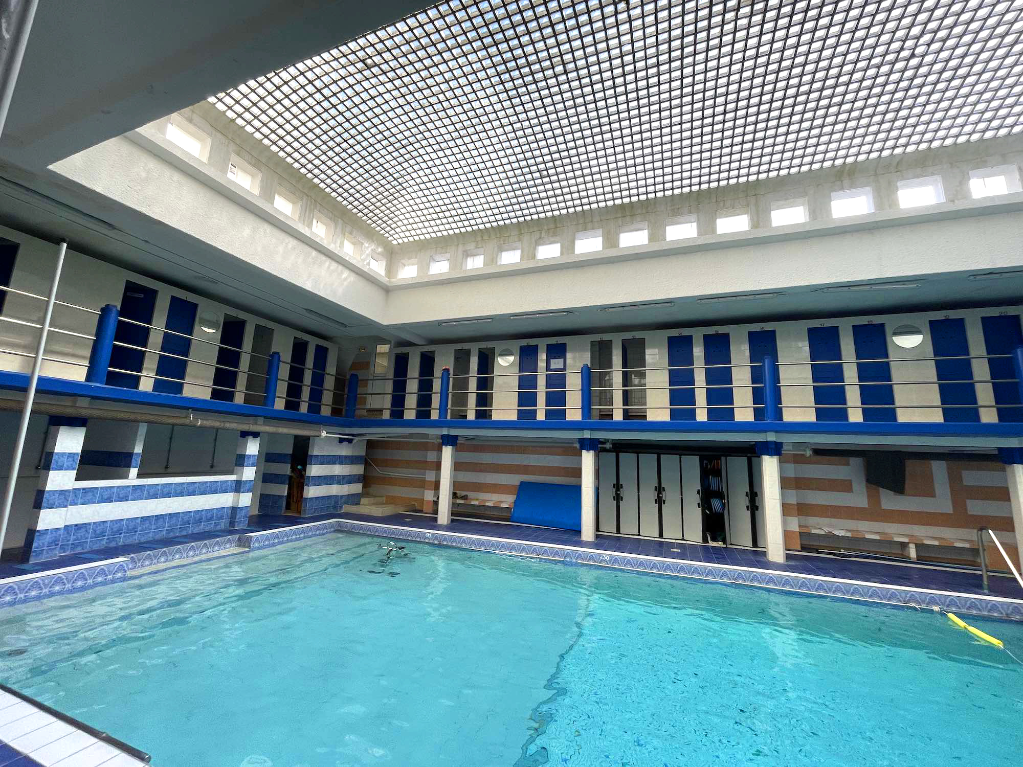La piscine Oberkampf et son dôme de lumière